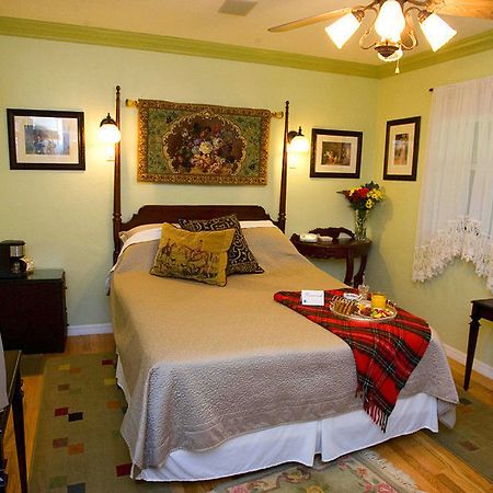 Little English Guesthouse B&B Tallahassee Extérieur photo